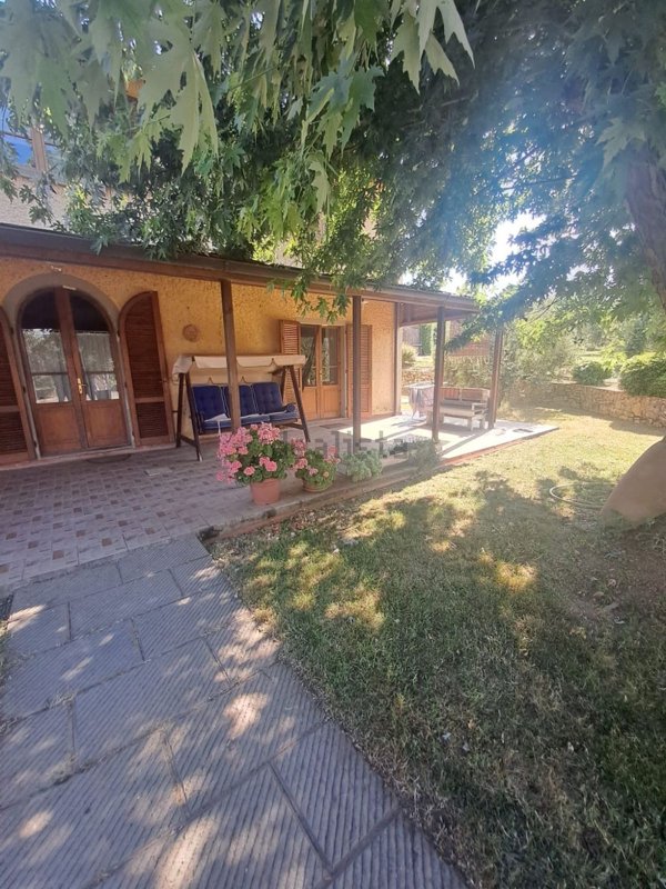 casa indipendente in vendita a Civitella in Val di Chiana in zona Badia al Pino
