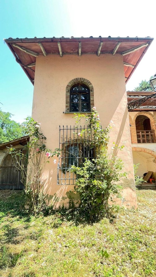 casale in vendita a Civitella in Val di Chiana in zona Tegoleto