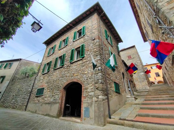 casa indipendente in vendita a Civitella in Val di Chiana in zona Cornia