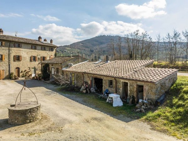 intera palazzina in vendita a Cortona