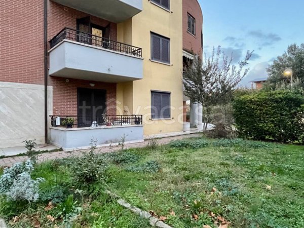 appartamento in vendita a Cortona in zona Camucia