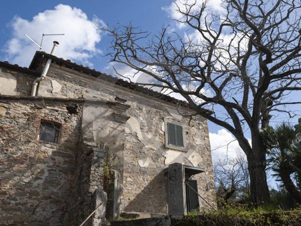 casa indipendente in vendita a Cortona in zona Casale