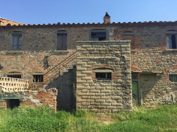 casa indipendente in vendita a Cortona in zona Montecchio