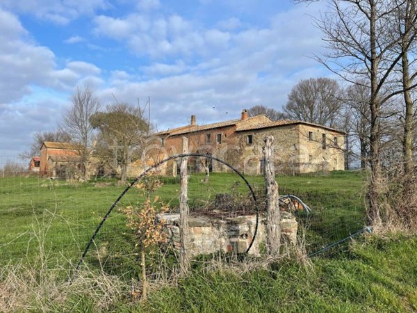 casa indipendente in vendita a Cortona in zona Casale