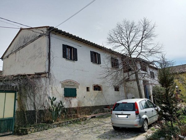 casa indipendente in vendita a Cortona in zona Riccio