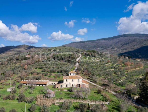 casa indipendente in vendita a Cortona in zona San Pietro a Cegliolo
