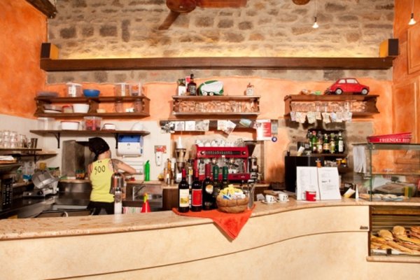 negozio in vendita a Cortona