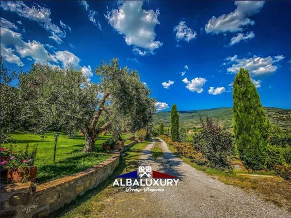 casa indipendente in vendita a Cortona in zona Casale