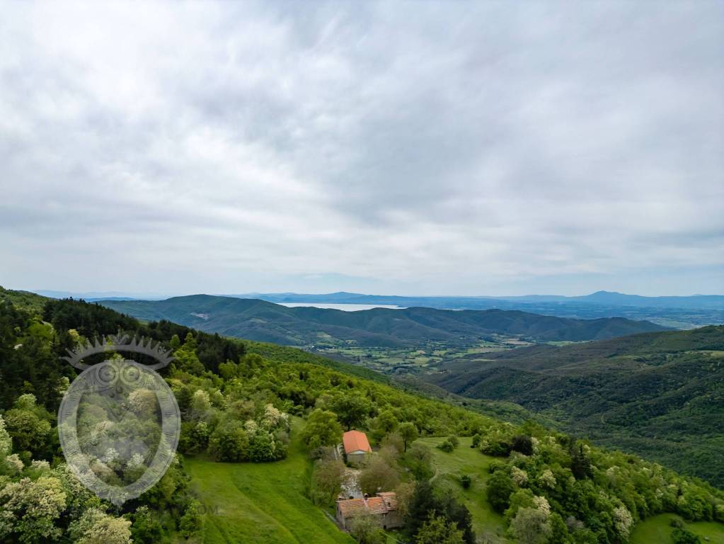 casa indipendente in vendita a Cortona