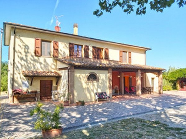 casa indipendente in vendita a Cortona in zona Casale