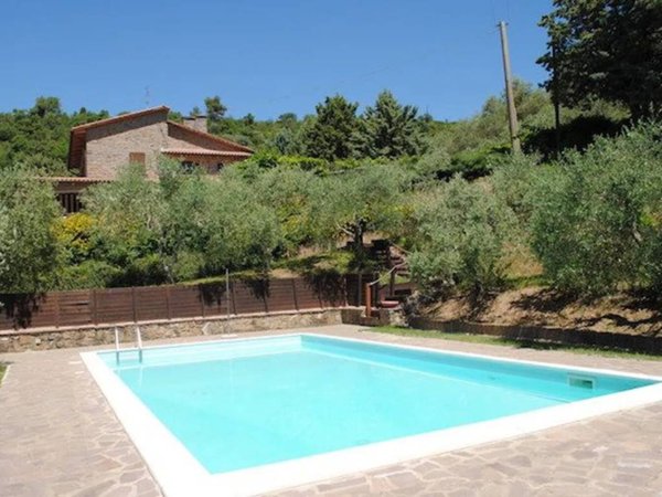 casa indipendente in vendita a Cortona in zona Casale