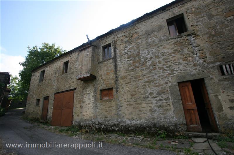 casa indipendente in vendita a Cortona