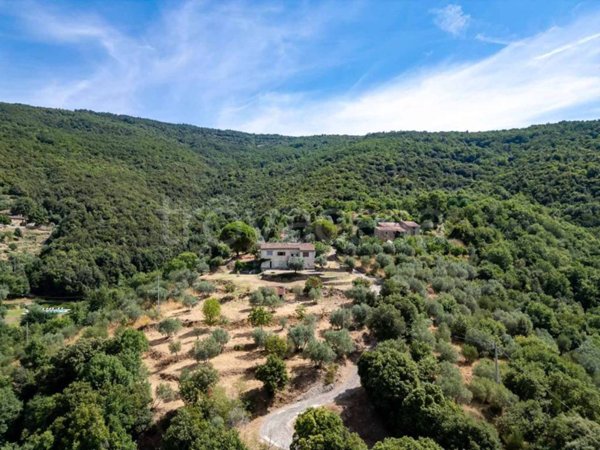 casa indipendente in vendita a Cortona in zona Casale
