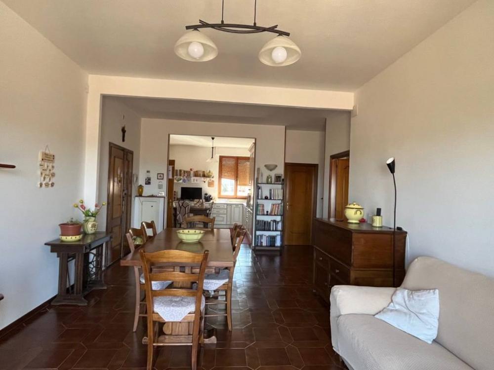 appartamento in vendita a Cortona in zona Camucia
