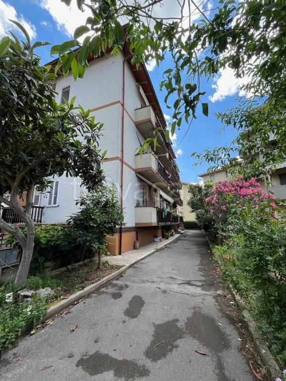 appartamento in vendita a Cortona in zona Camucia