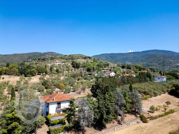 casa indipendente in vendita a Cortona in zona San Pietro a Cegliolo