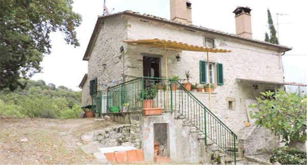 casa indipendente in vendita a Cortona in zona Mengaccini