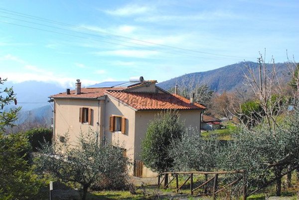 casa indipendente in vendita a Cortona in zona Teverina