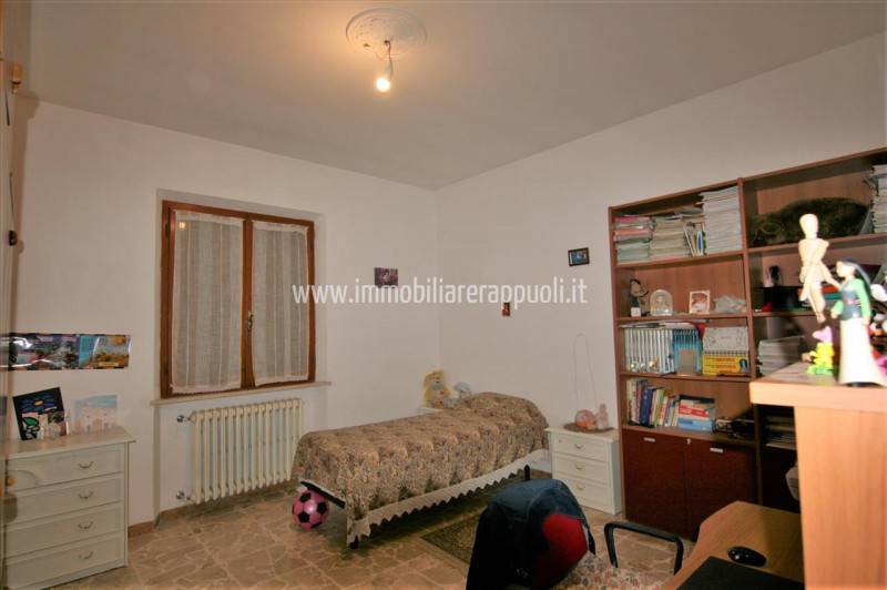 casa indipendente in vendita a Cortona