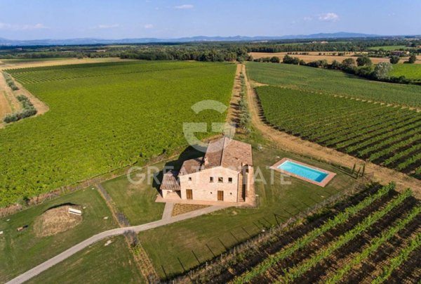 casa indipendente in vendita a Cortona in zona Casale