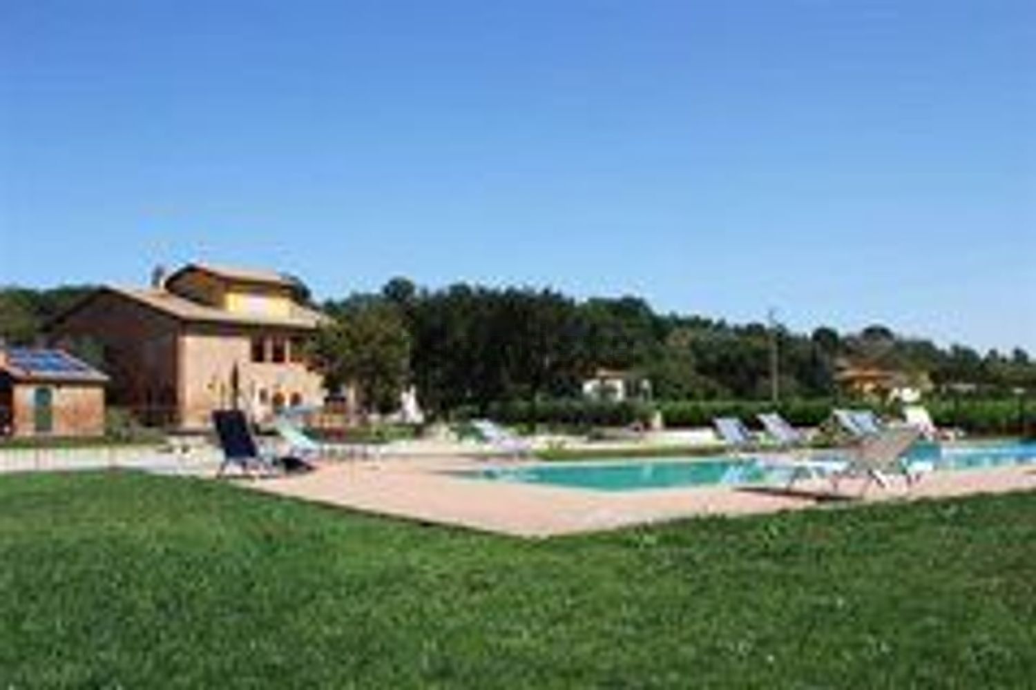 casa indipendente in vendita a Cortona
