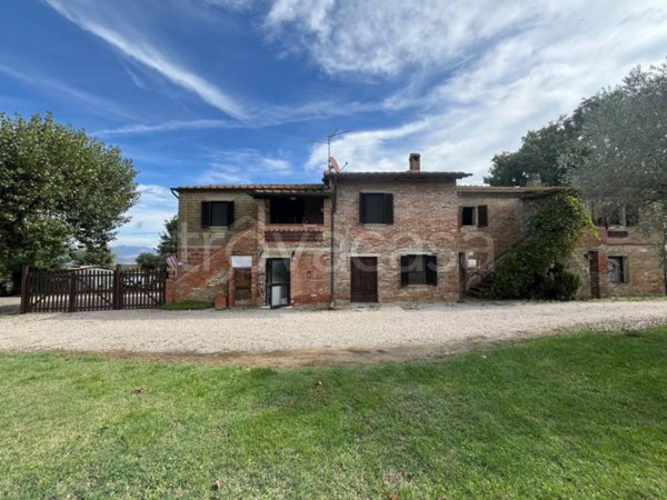 casa indipendente in vendita a Cortona in zona Casale