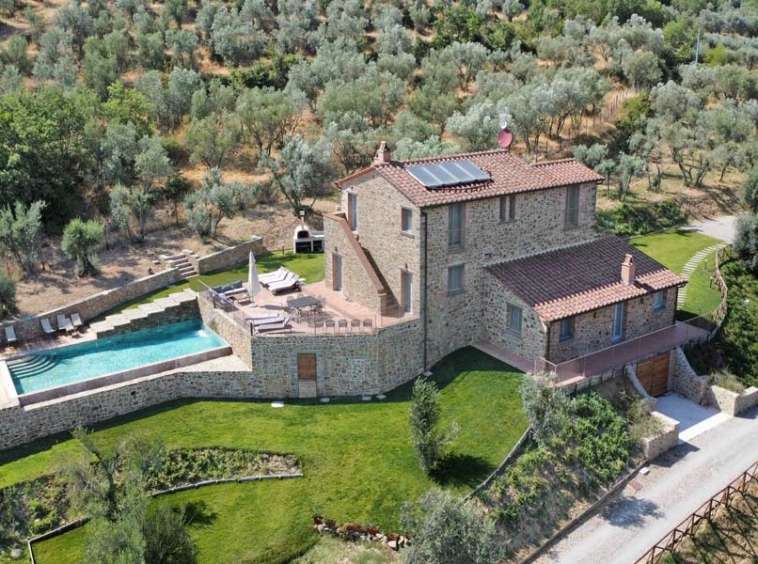 casa indipendente in vendita a Cortona in zona Casale
