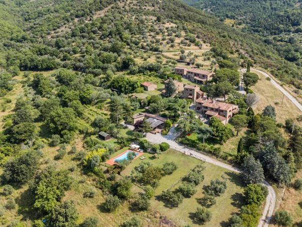 casa indipendente in vendita a Cortona in zona Casale