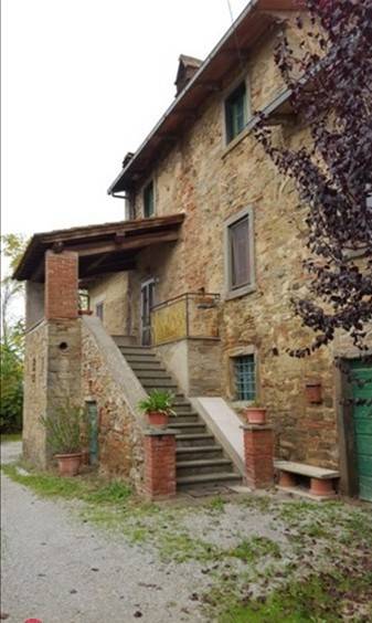 esavano in vendita a Cortona in zona Fossa del Lupo