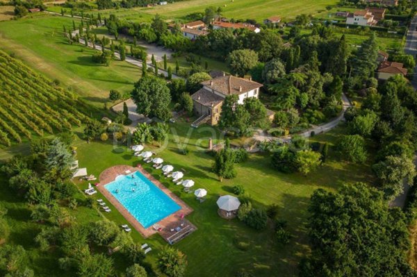 villa in vendita a Cortona