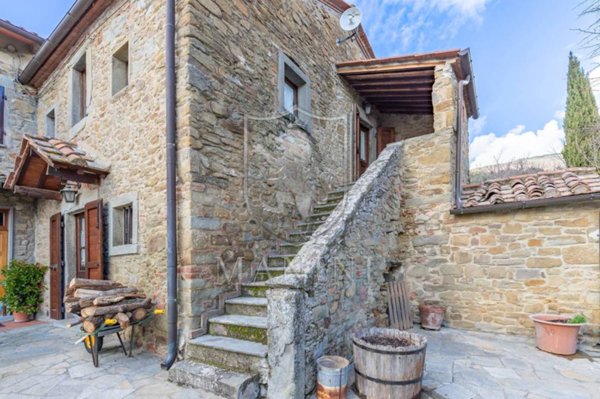 casa indipendente in vendita a Cortona in zona Casale