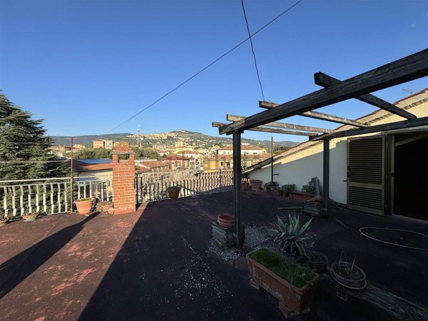 appartamento in vendita a Cortona in zona Camucia