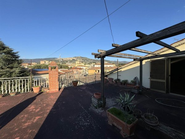 appartamento in vendita a Cortona in zona Camucia