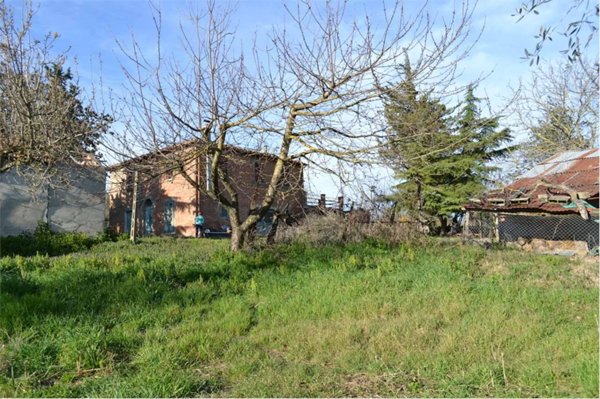 terreno agricolo in vendita a Cortona in zona Montecchio