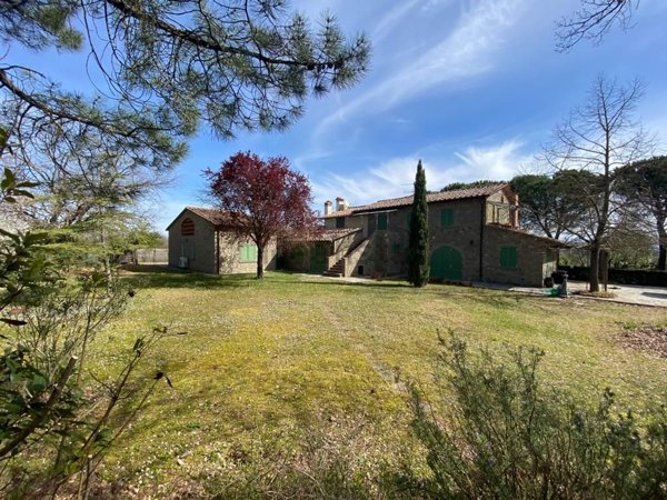 casa indipendente in vendita a Cortona in zona Casale