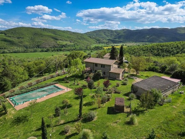 casa indipendente in vendita a Cortona in zona Casale
