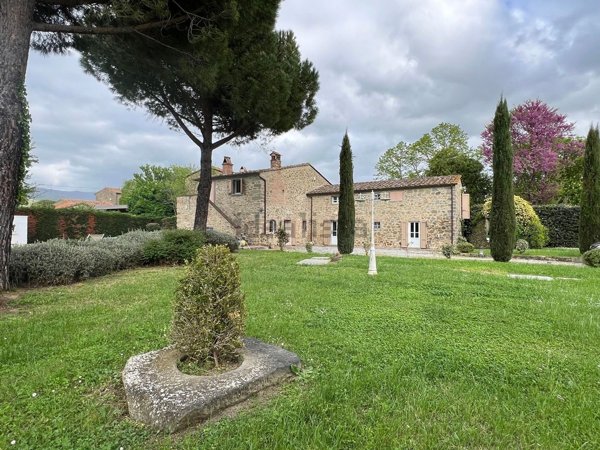 casa indipendente in vendita a Cortona in zona Casale