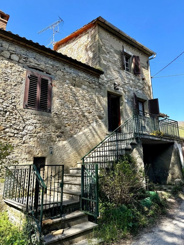 casa indipendente in vendita a Cortona in zona Casale