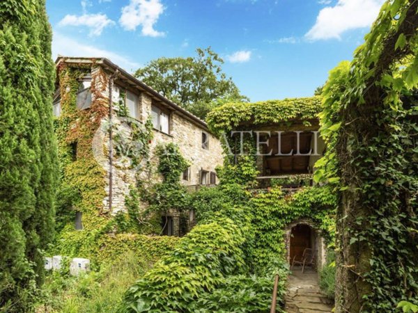 casa indipendente in vendita a Cortona in zona Casale