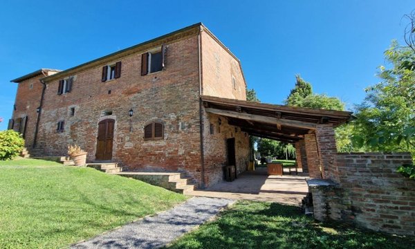casa indipendente in vendita a Cortona in zona Casale