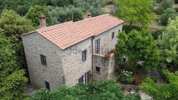 casa indipendente in vendita a Cortona in zona Casale