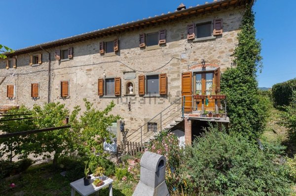 casa indipendente in vendita a Cortona in zona Casale