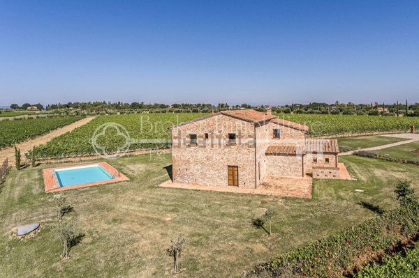 casa indipendente in vendita a Cortona in zona Casale