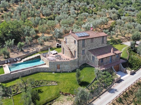 casa indipendente in vendita a Cortona in zona Casale