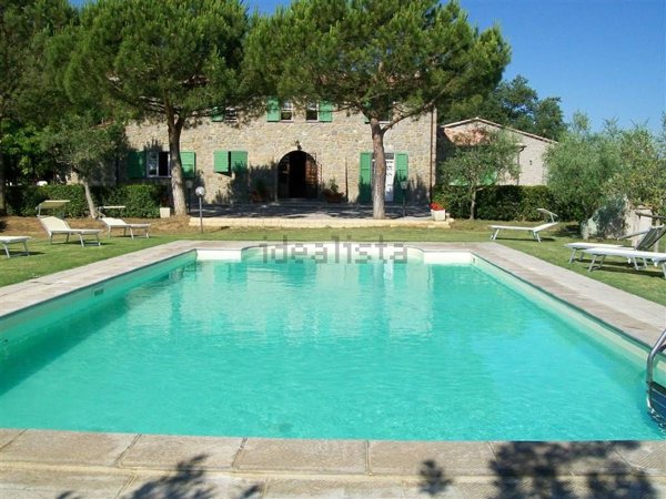 casale in vendita a Cortona