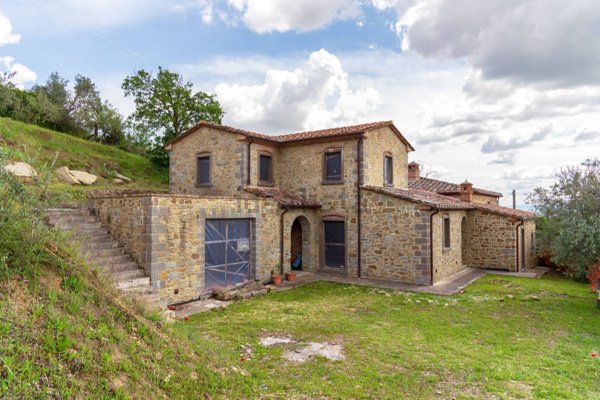 casa indipendente in vendita a Cortona in zona Casale
