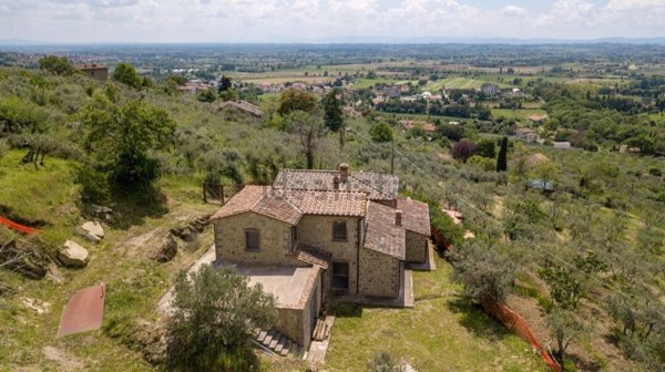 casa indipendente in vendita a Cortona in zona Casale