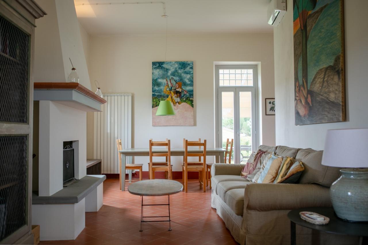casa indipendente in vendita a Cortona in zona Casale