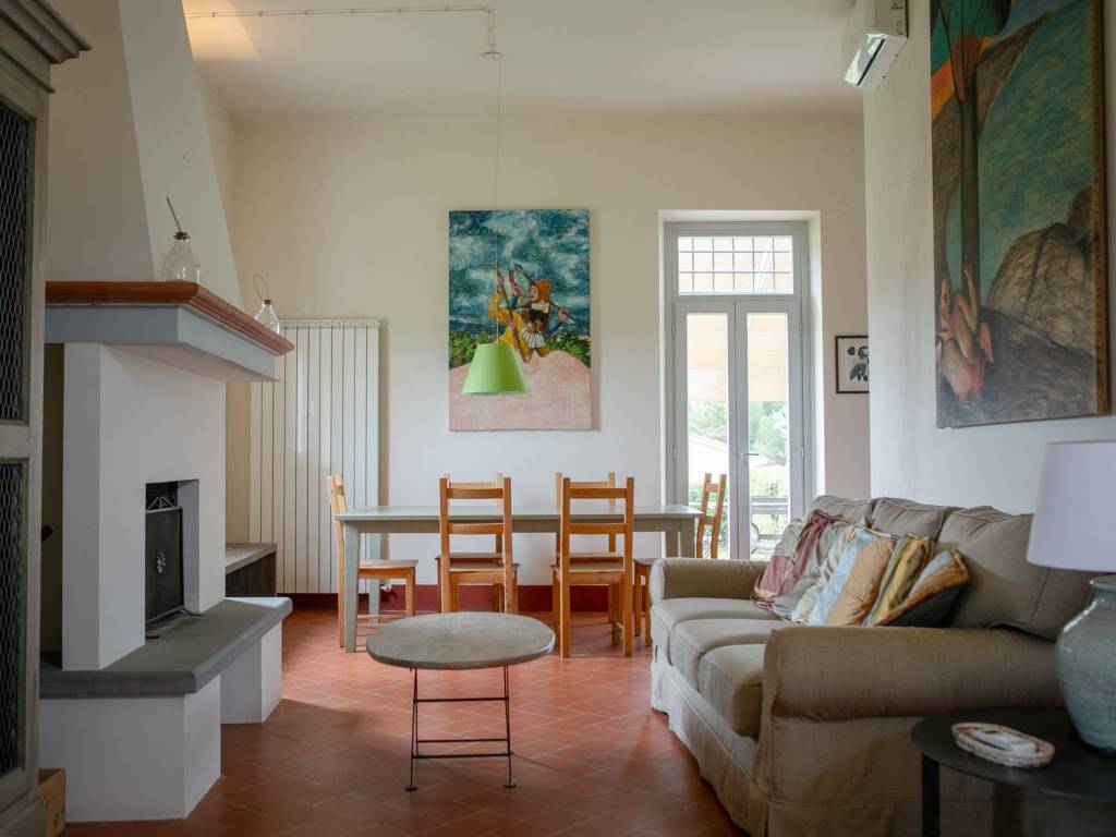 casa indipendente in vendita a Cortona in zona Casale