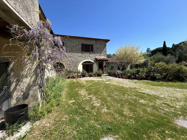 casa indipendente in vendita a Cortona in zona Casale